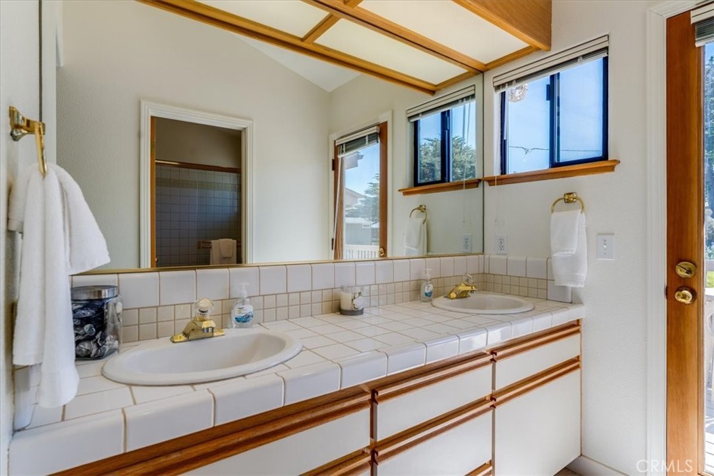 390 Lampton, Cambria, CA 93428