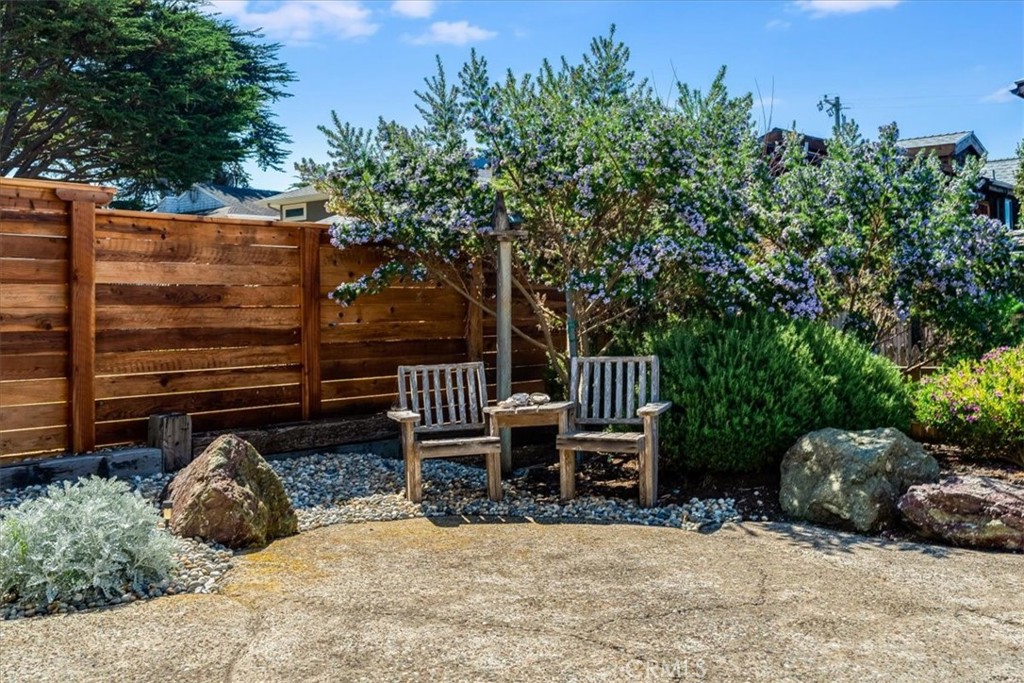 390 Lampton, Cambria, CA 93428