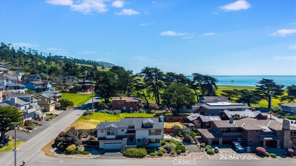 390 Lampton, Cambria, CA 93428