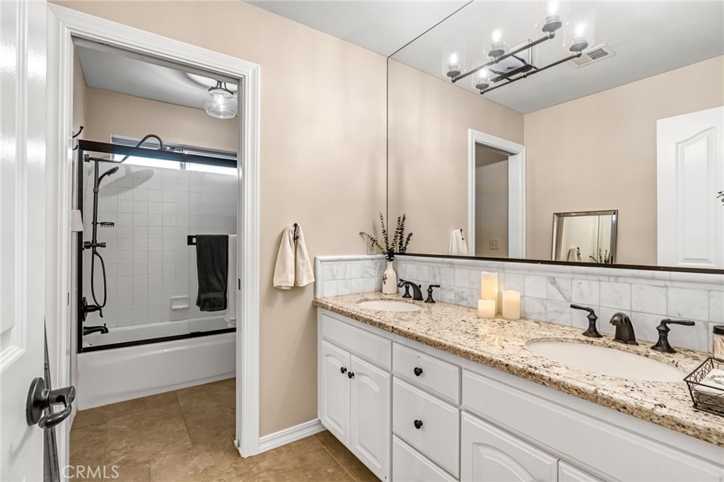 906 E Sutton, Fresno, CA 93720