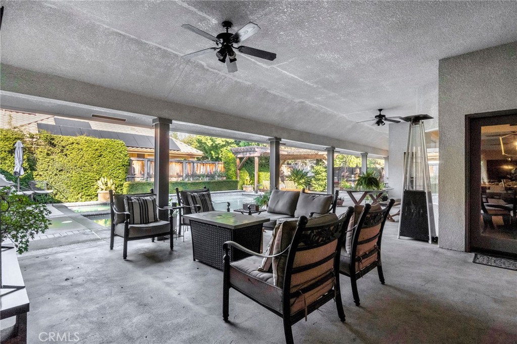 906 E Sutton, Fresno, CA 93720