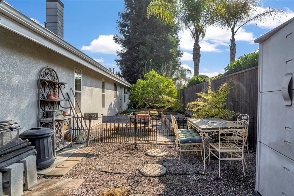 906 E Sutton, Fresno, CA 93720