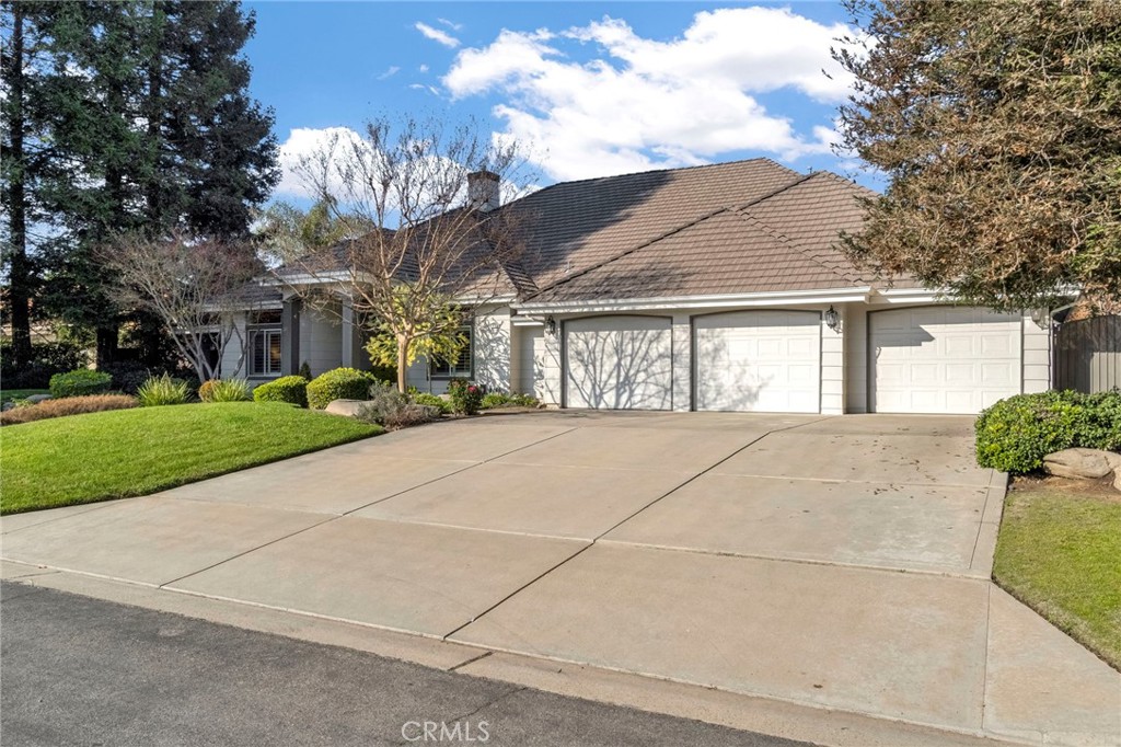 906 E Sutton, Fresno, CA 93720