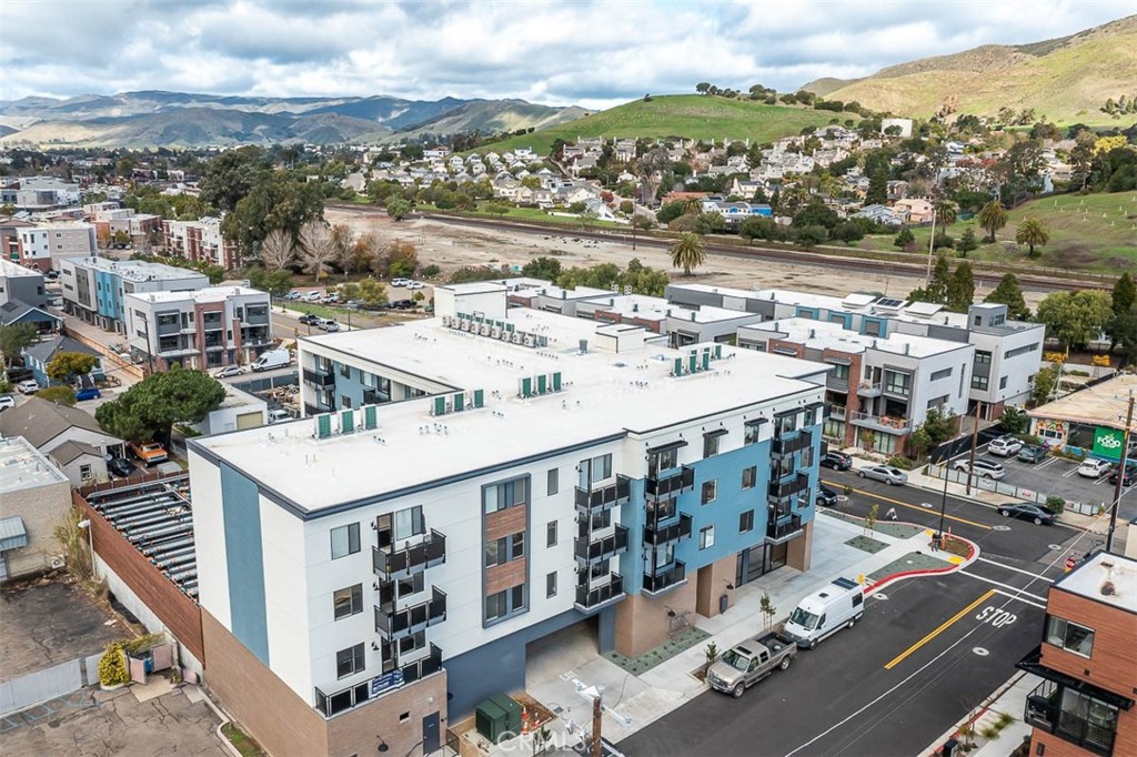 2475 Victoria, San Luis Obispo, CA 93401