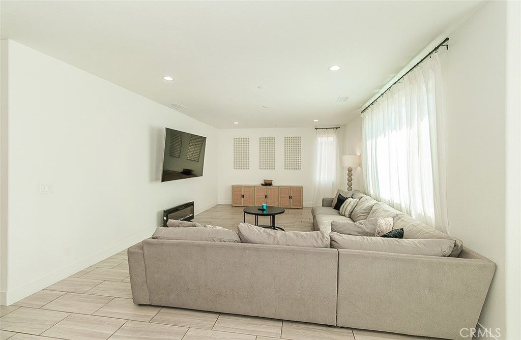 4254 Oak Knoll Rd, Madera, CA 93636