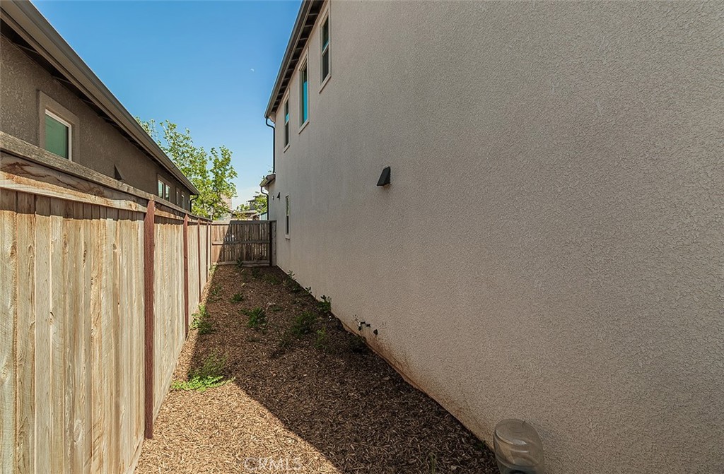 4254 Oak Knoll Rd, Madera, CA 93636