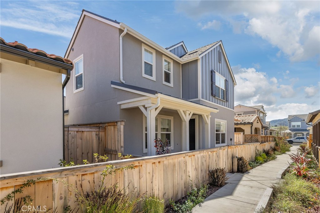 194 Earthwood Ln, San Luis Obispo, CA 93401