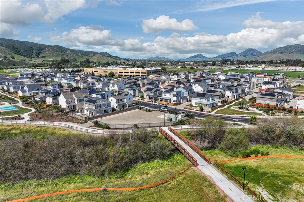 194 Earthwood Ln, San Luis Obispo, CA 93401