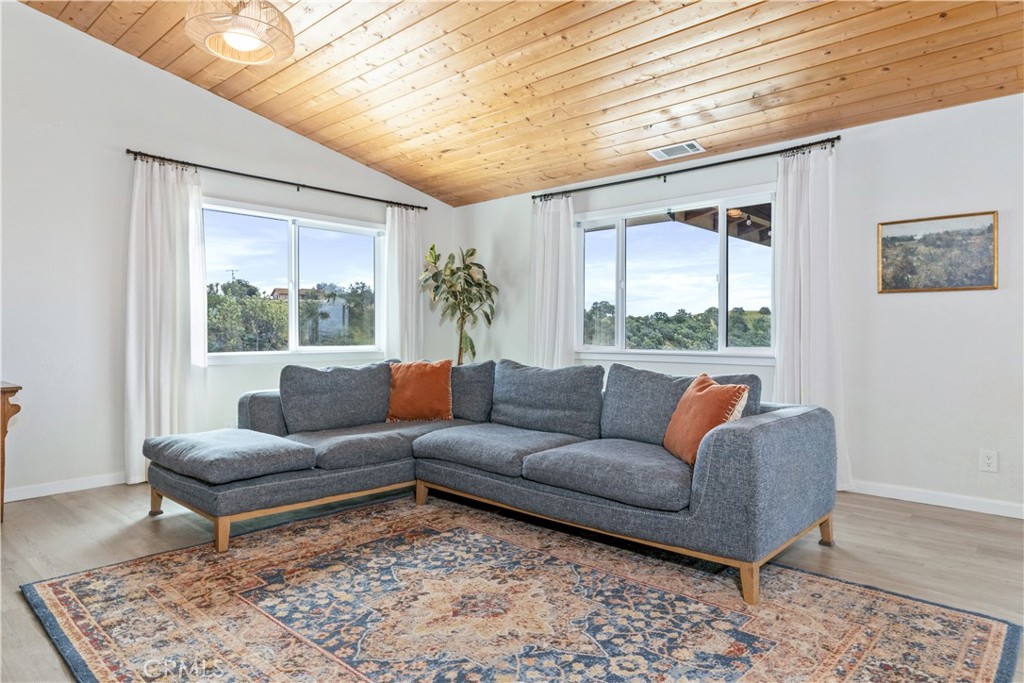 5530 El Pharo, Paso Robles, CA 93446