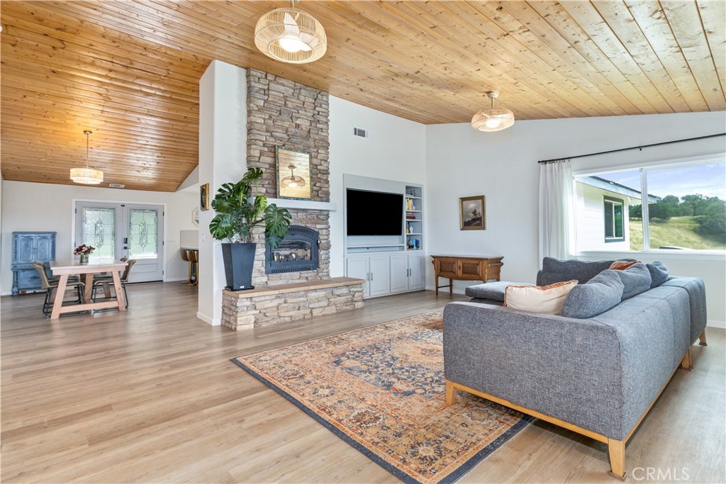 5530 El Pharo, Paso Robles, CA 93446