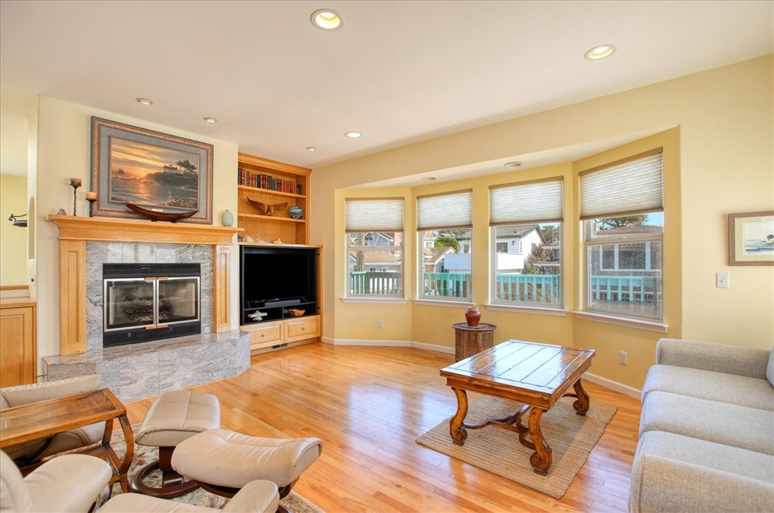 347 Ivar St, Cambria, CA 93428