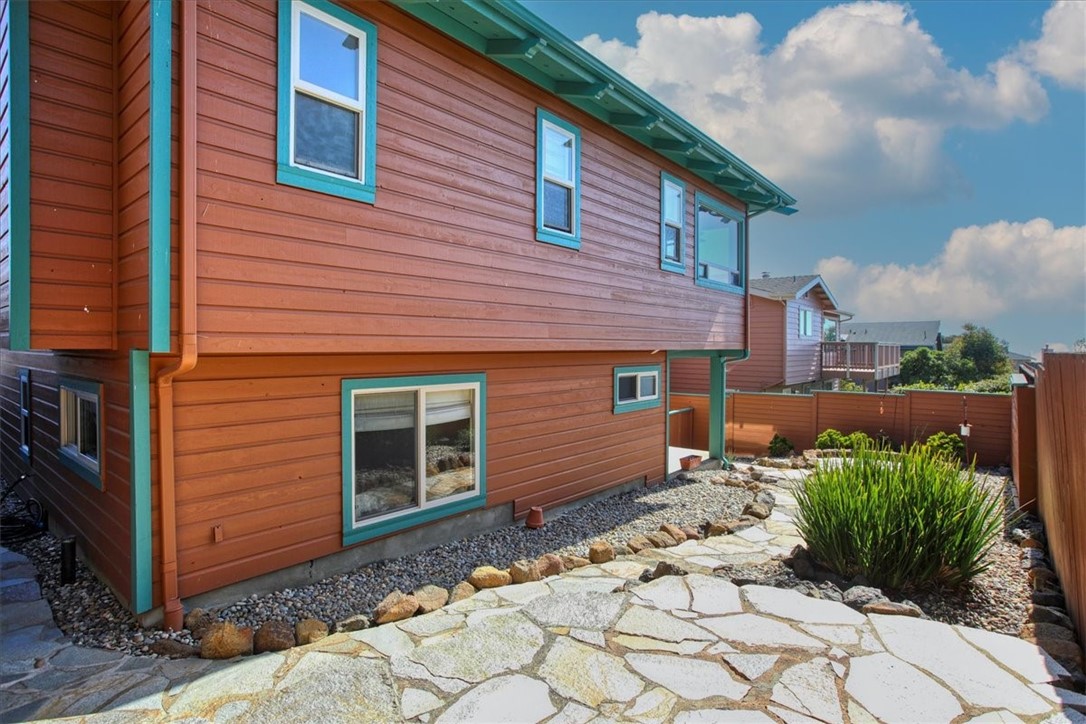 347 Ivar St, Cambria, CA 93428