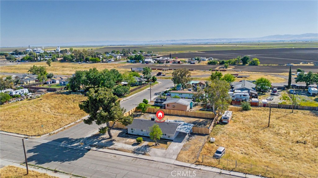 9085 W L St, South Dos Palos, CA 93665