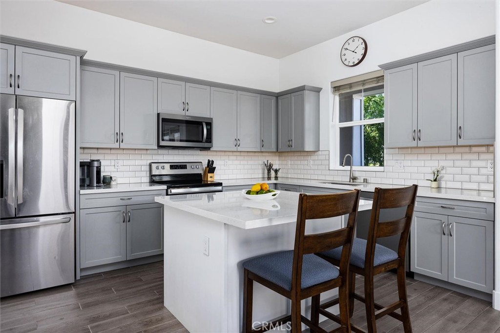 165 Earthwood Ln, San Luis Obispo, CA 93401