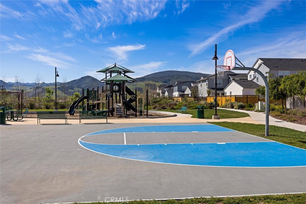 165 Earthwood Ln, San Luis Obispo, CA 93401