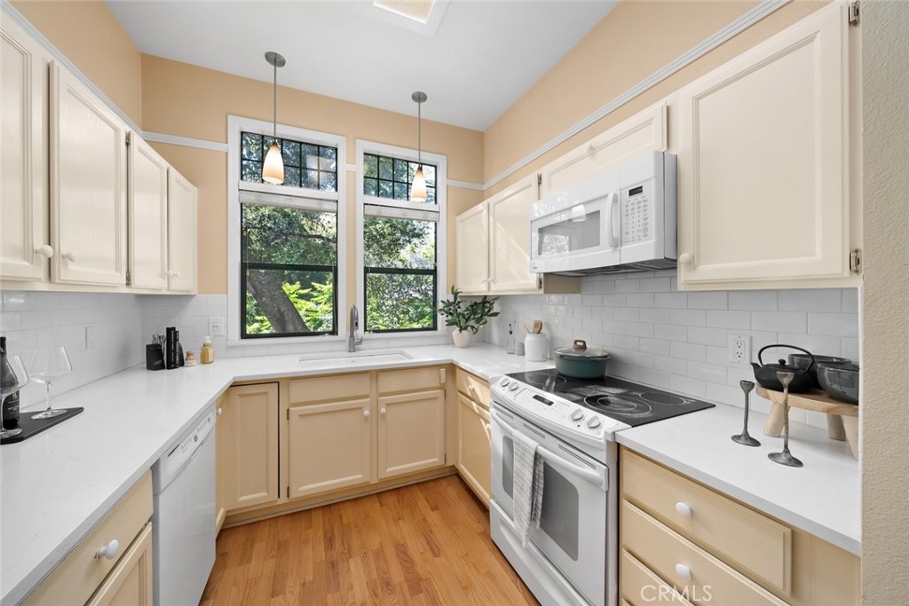 574 Dana #B, San Luis Obispo, CA 93401