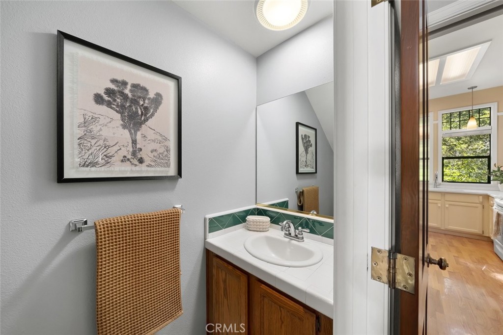 574 Dana #B, San Luis Obispo, CA 93401