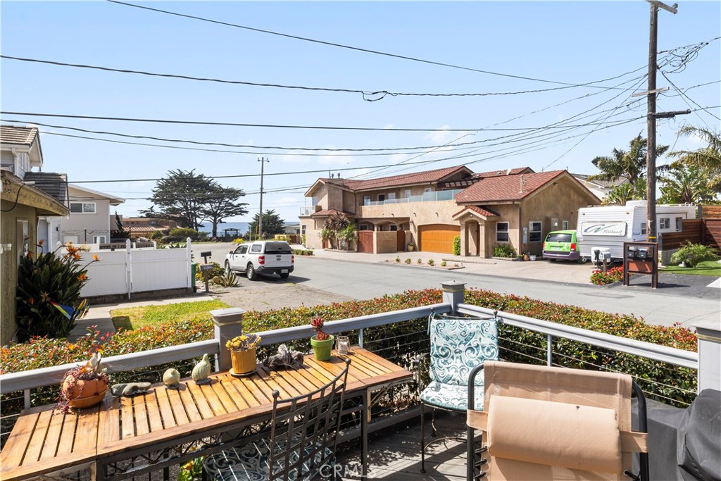 50 5th St, Cayucos, CA 93430