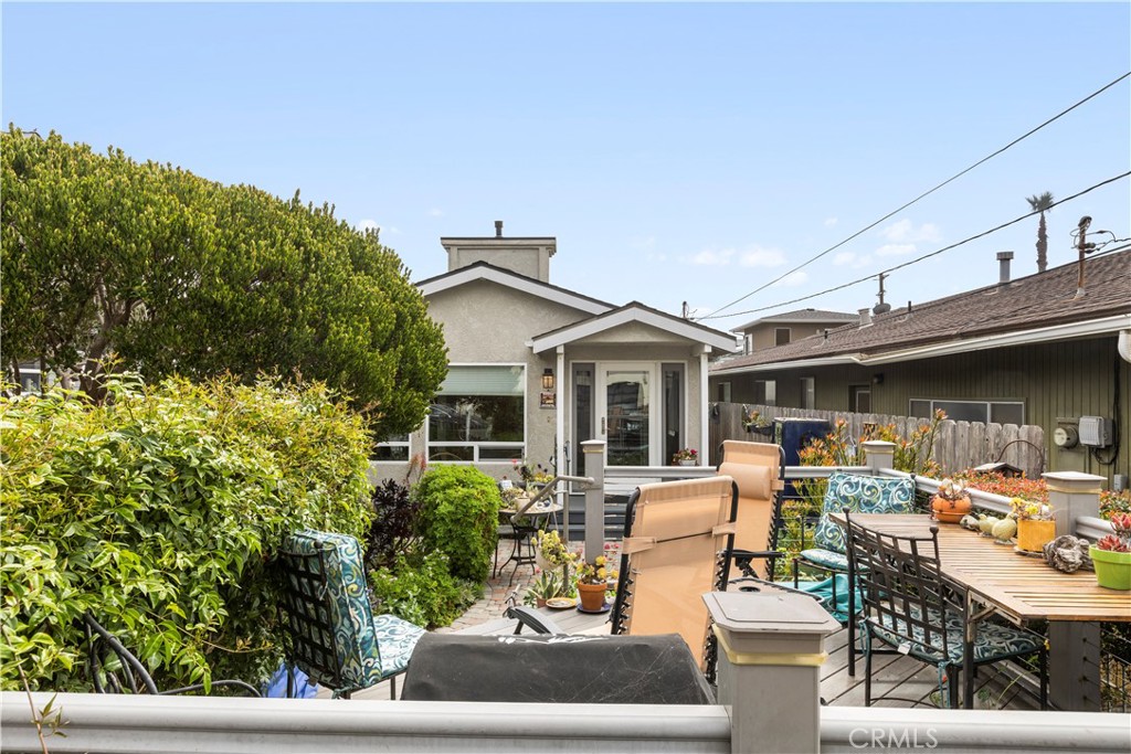 50 5th St, Cayucos, CA 93430