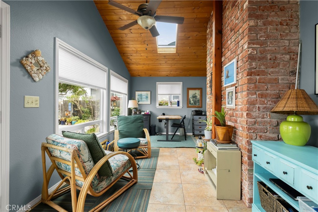 50 5th St, Cayucos, CA 93430