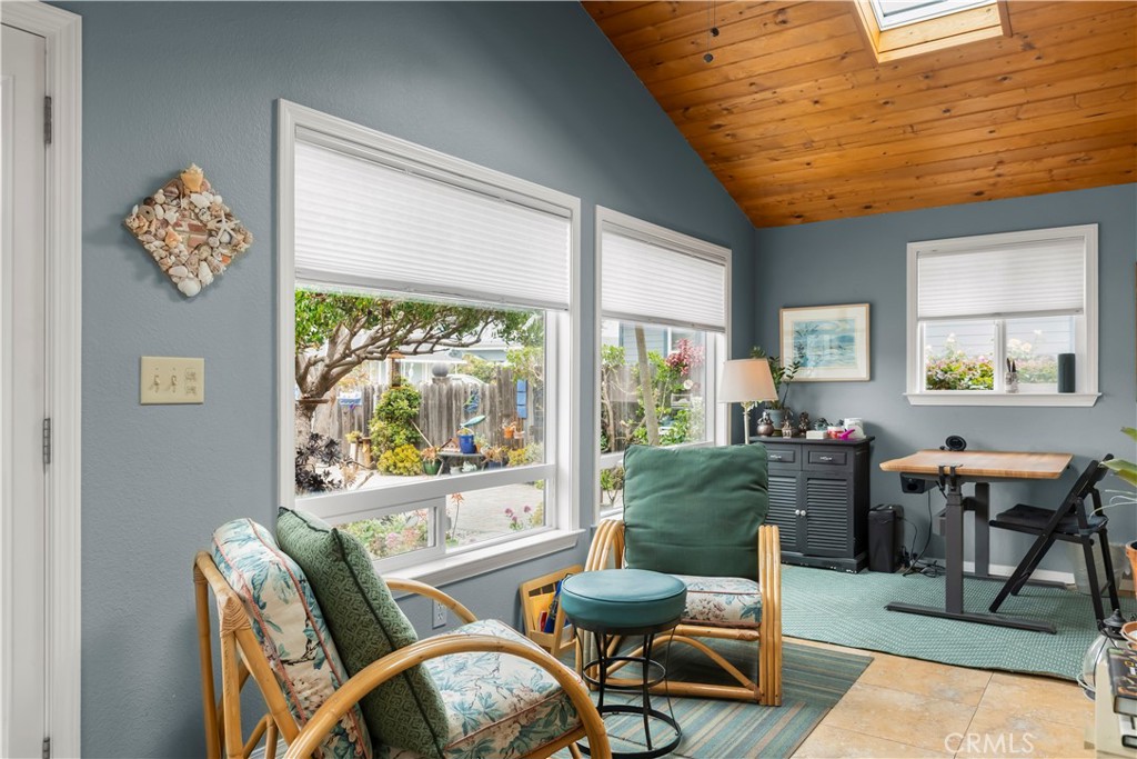 50 5th St, Cayucos, CA 93430