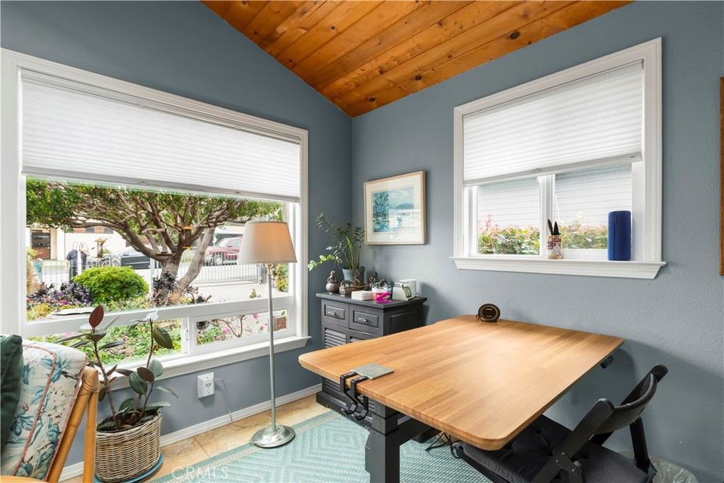 50 5th St, Cayucos, CA 93430