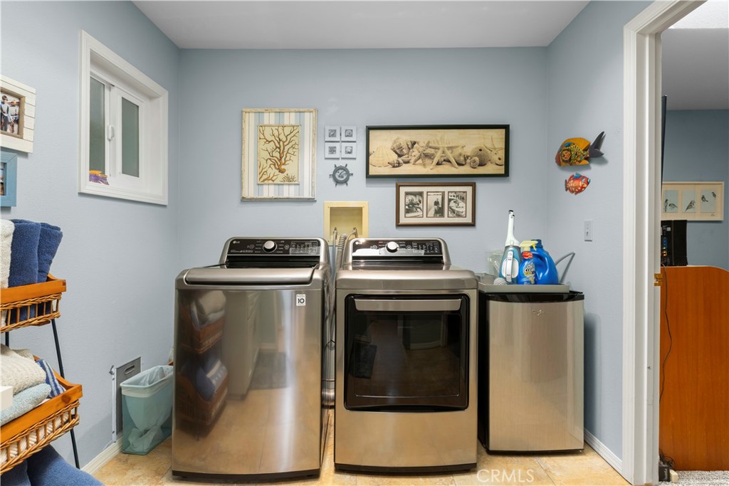 50 5th St, Cayucos, CA 93430