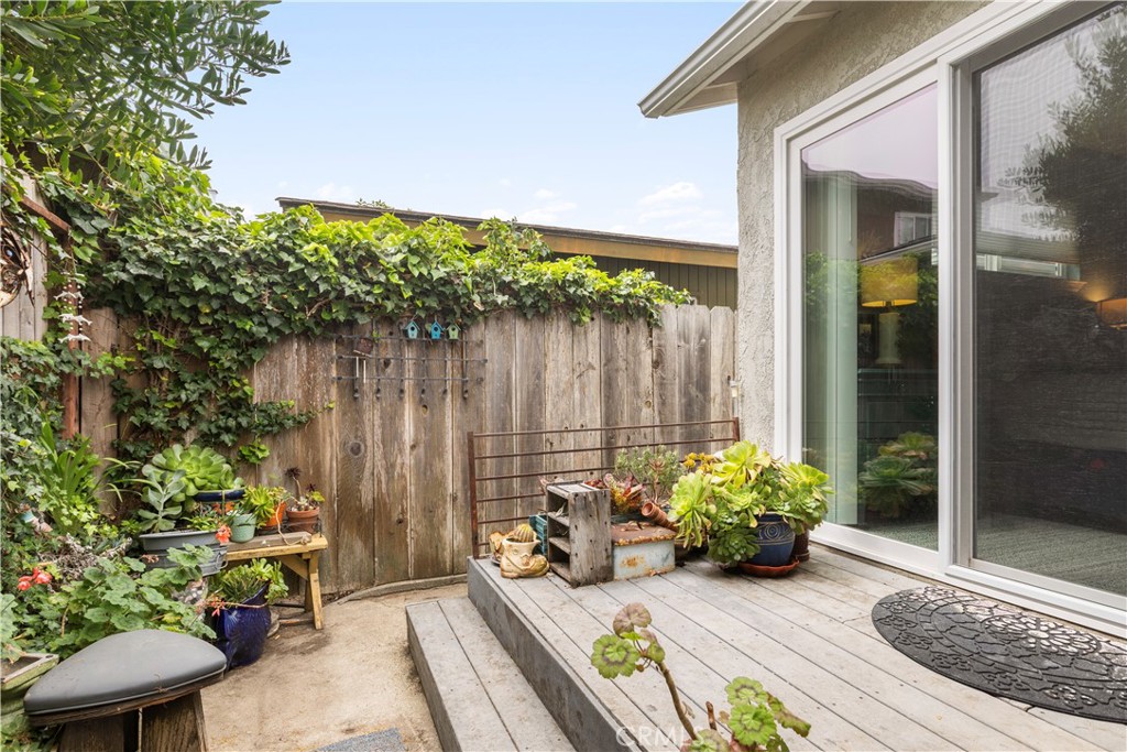 50 5th St, Cayucos, CA 93430