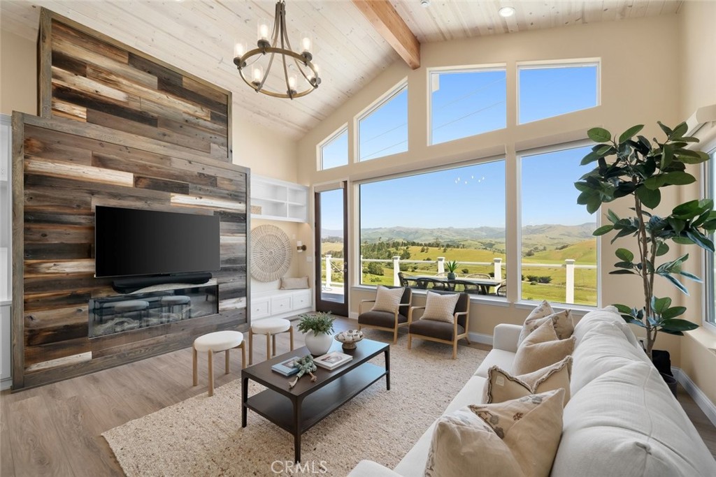 2786 Eton Road, Cambria, CA 93428