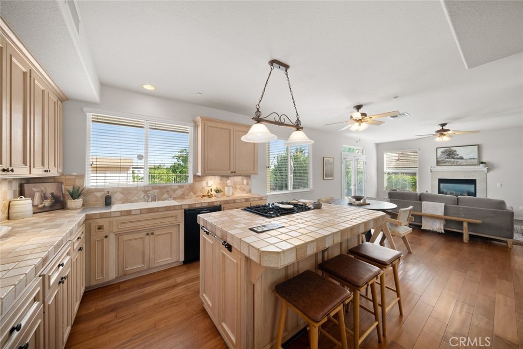 1090 Megan Ct, Templeton, CA 93465