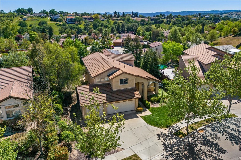 1625 Leah Way, Paso Robles, CA 93446