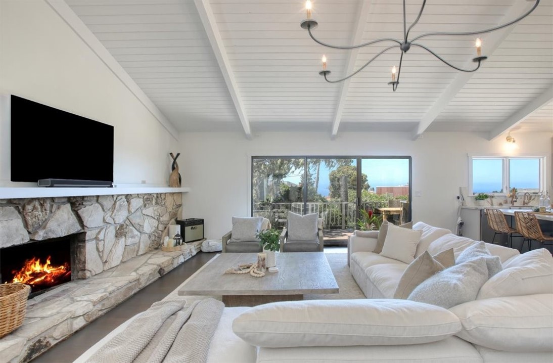 2103 Benson Ave, Cambria, CA 93428