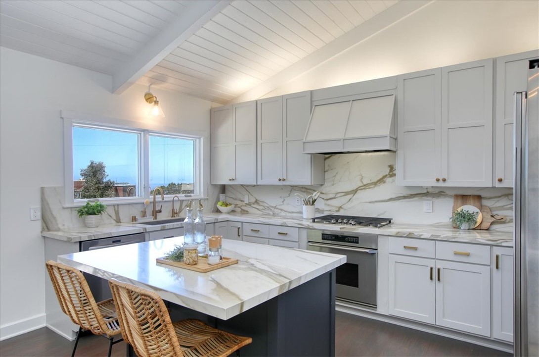 2103 Benson Ave, Cambria, CA 93428