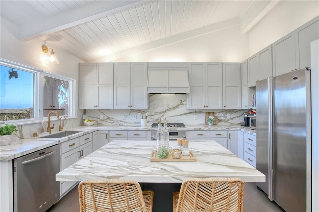 2103 Benson Ave, Cambria, CA 93428