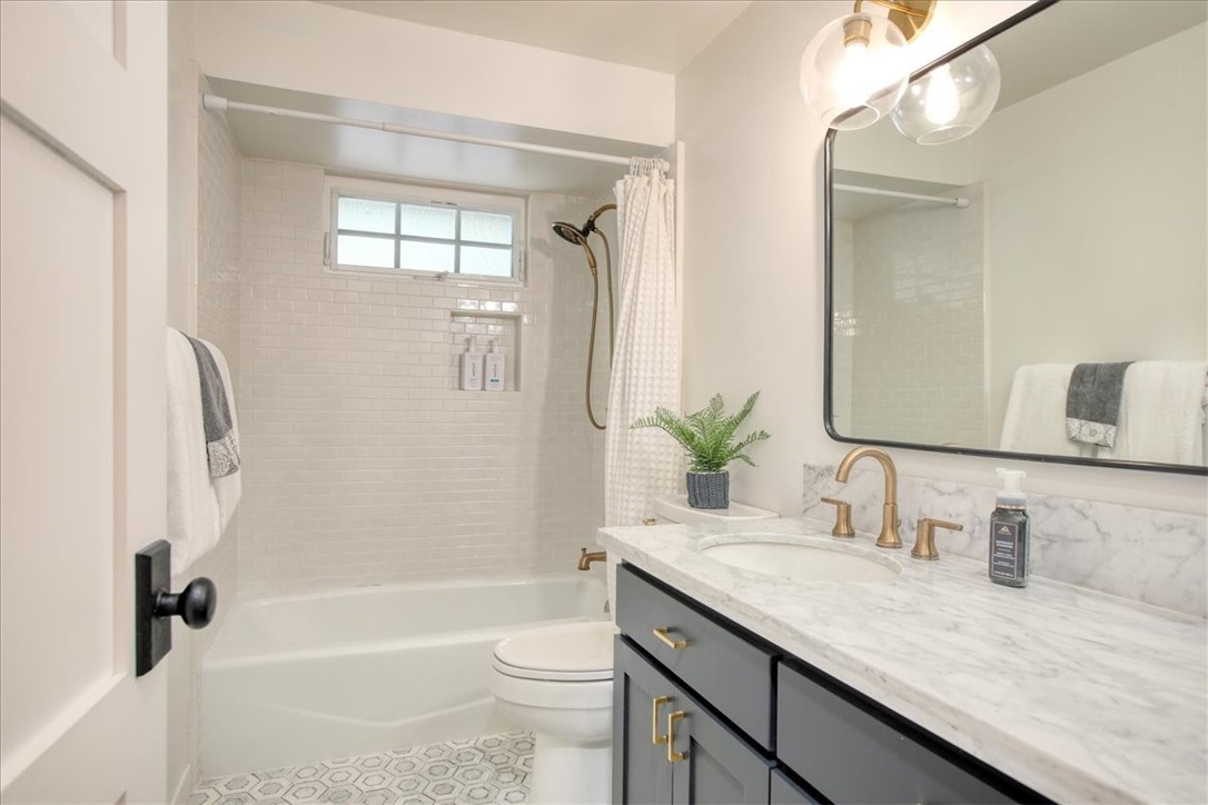 2103 Benson Ave, Cambria, CA 93428