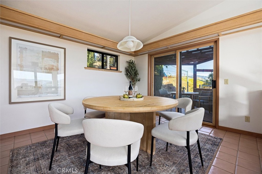 957 Skyline Dr, San Luis Obispo, CA 93405