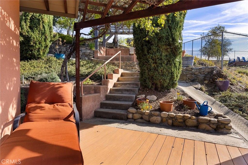 957 Skyline Dr, San Luis Obispo, CA 93405