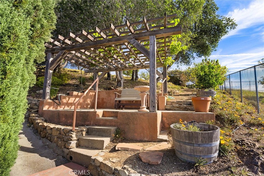 957 Skyline Dr, San Luis Obispo, CA 93405