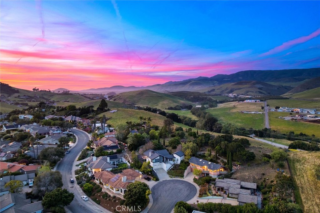 957 Skyline Dr, San Luis Obispo, CA 93405