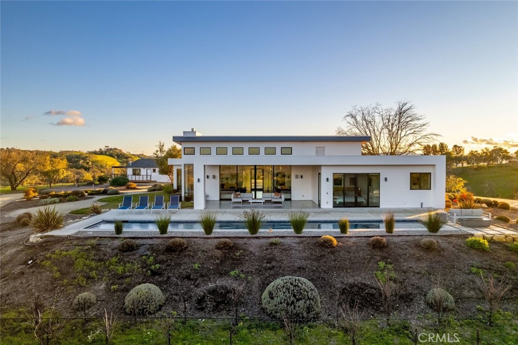 705 Sequoia Ln, Templeton, CA 93465