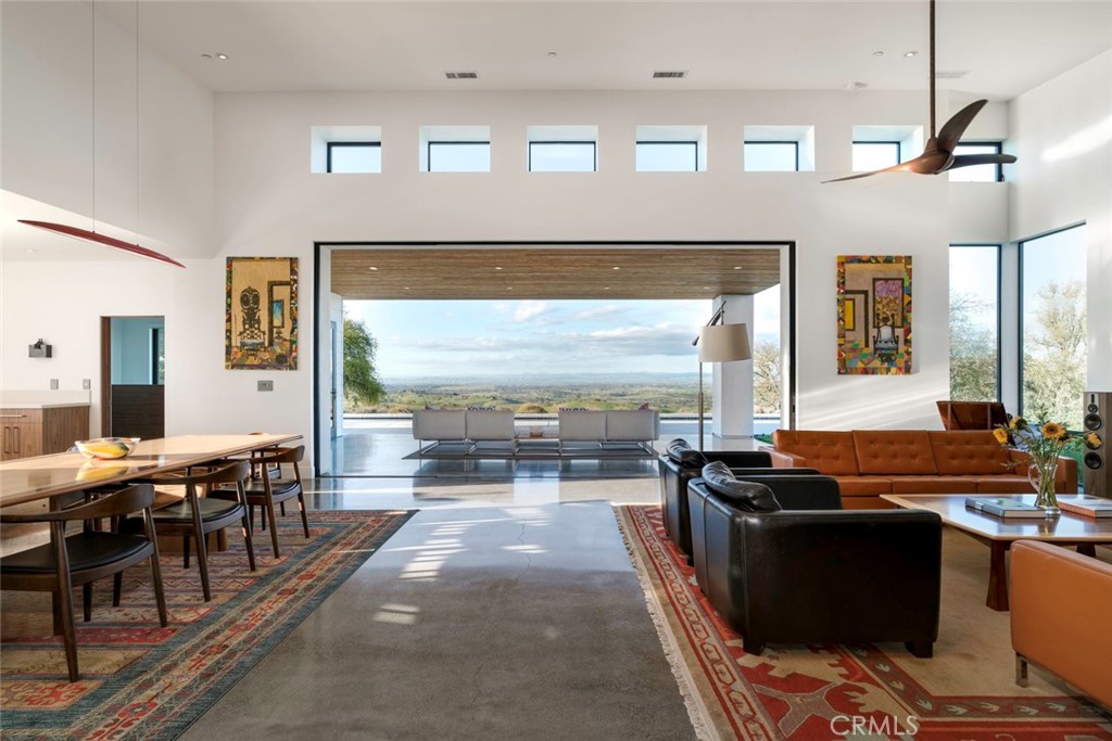 705 Sequoia Ln, Templeton, CA 93465