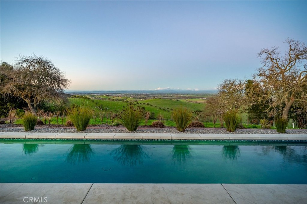705 Sequoia Ln, Templeton, CA 93465