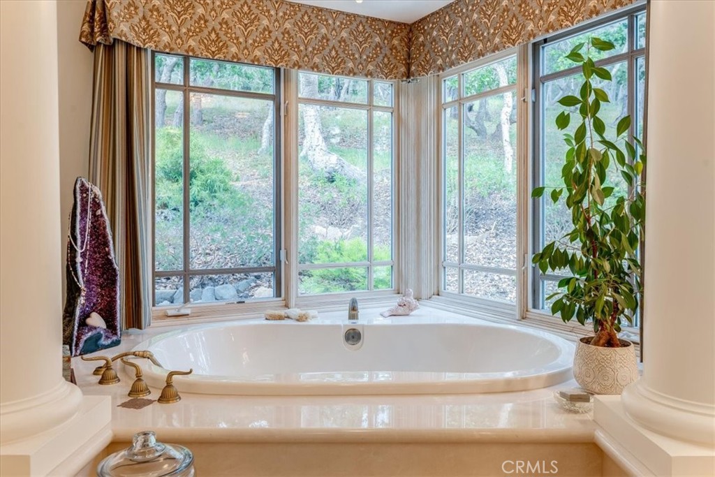 6515 Kathryn Drive, Cambria, CA 93428