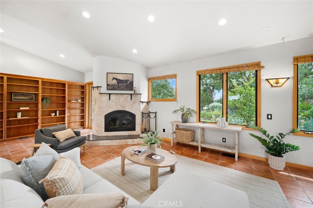 5982 Violeta, Atascadero, CA 93422