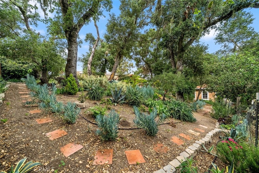 5982 Violeta, Atascadero, CA 93422