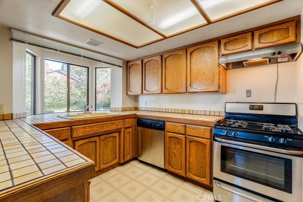 470 Warwick, Cambria, CA 93428