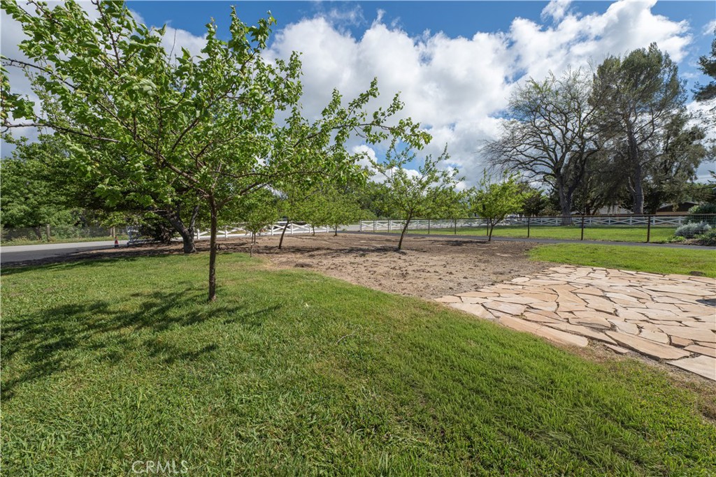 17490 Poplar, Atascadero, CA 93422