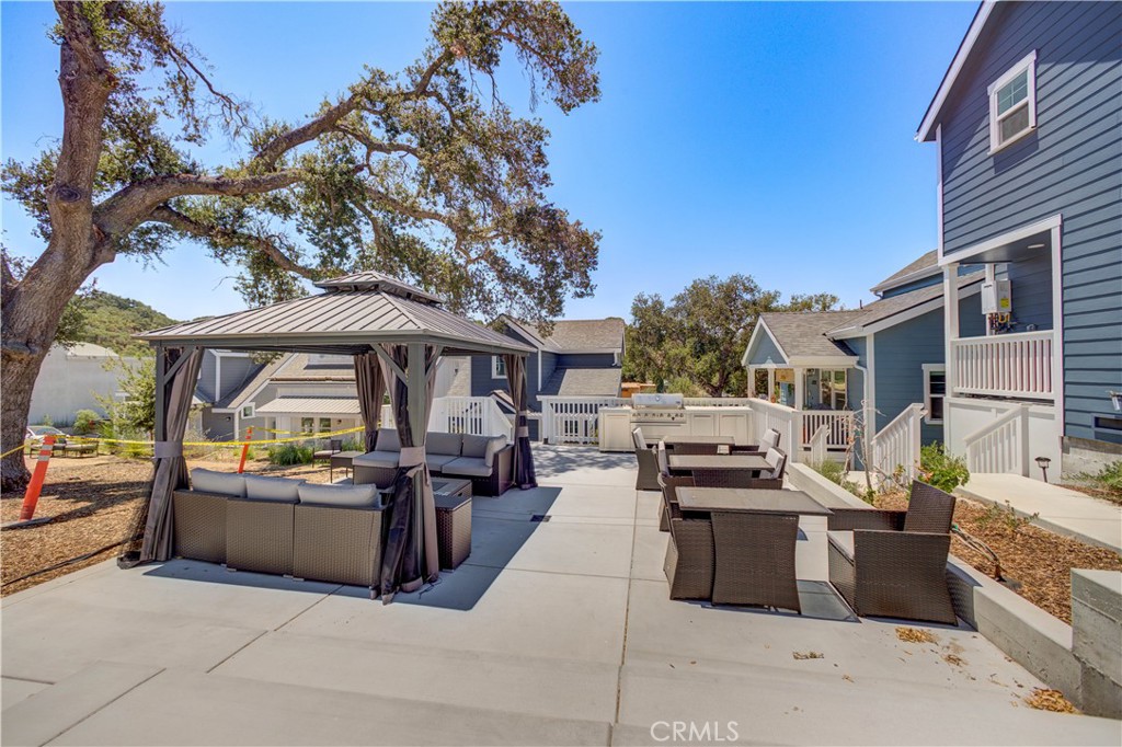 5926 Gran Paseo Way, Atascadero, CA 93422