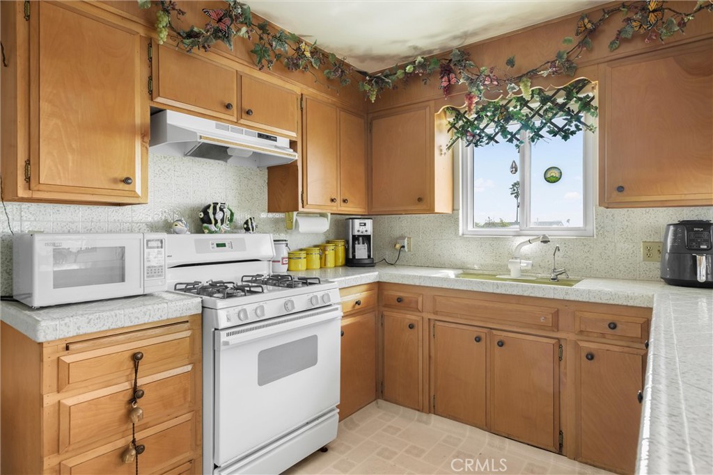 180 G, Cayucos, CA 93430