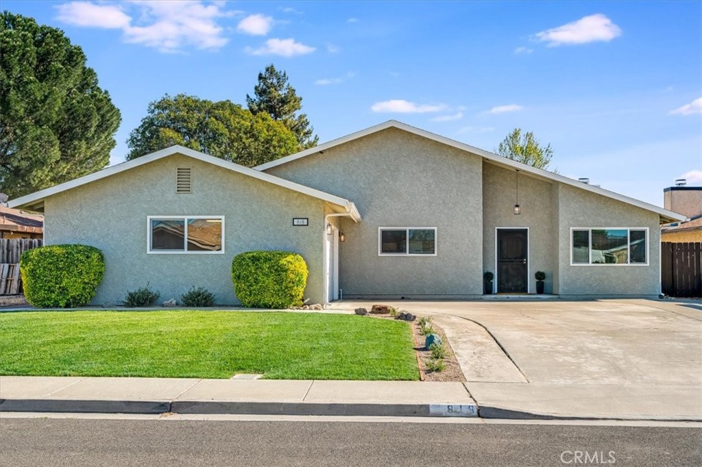 818 Wade, Paso Robles, CA 93446